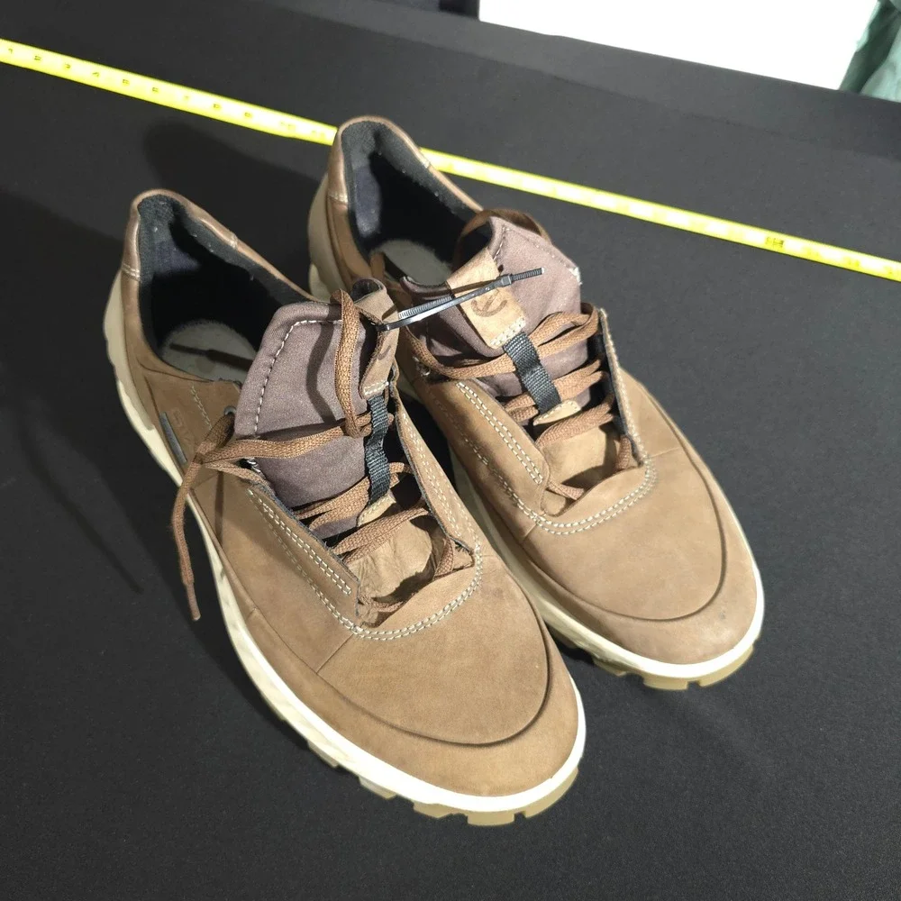 Ecco tread thick